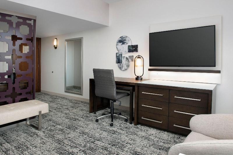 اتاق استاندارد با تخت بزرگ, Courtyard By Marriott San Diego Downtown