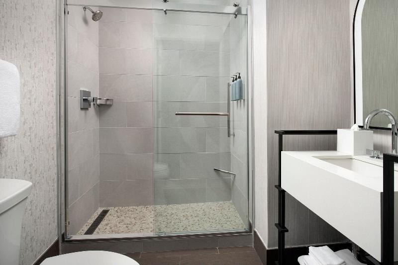 キングサイズベッドのスタンダードルーム, Courtyard By Marriott San Diego Downtown