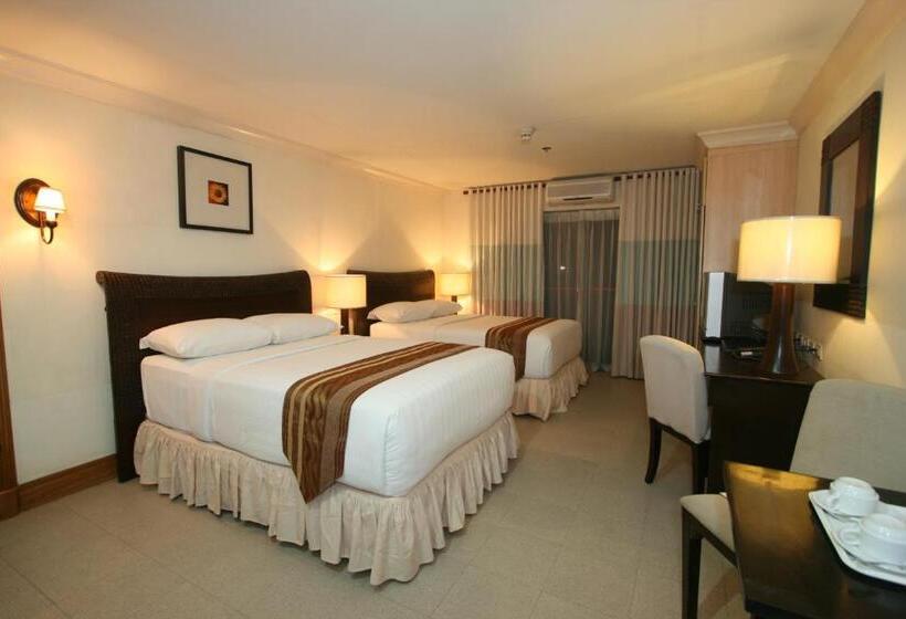 2 Bedroom Suite, Crown Regency Suites Mactan