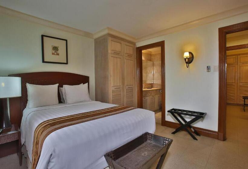 2 Bedroom Suite, Crown Regency Suites Mactan