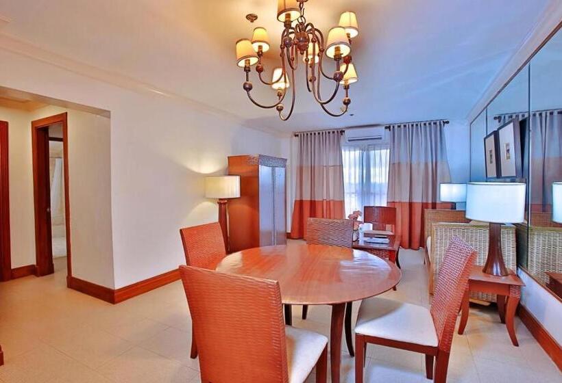 2 Bedroom Deluxe Suite, Crown Regency Suites Mactan