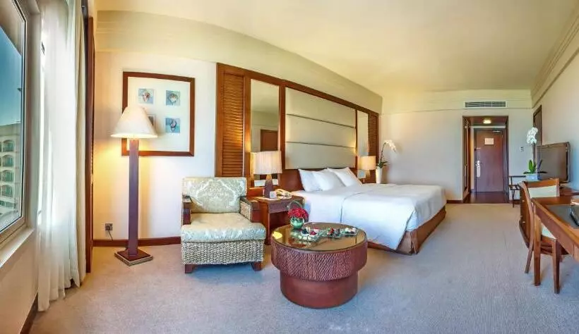 キングサイズベッドのデラックスルーム, Danat Jebel Dhanna Resort