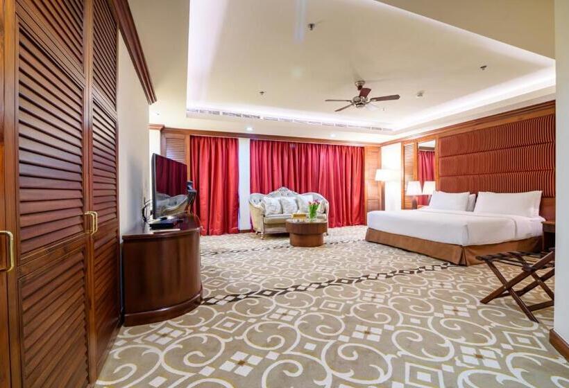 سوئیت پرزیدنت, Danat Jebel Dhanna Resort