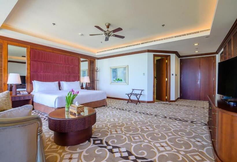 سوئیت پرزیدنت, Danat Jebel Dhanna Resort