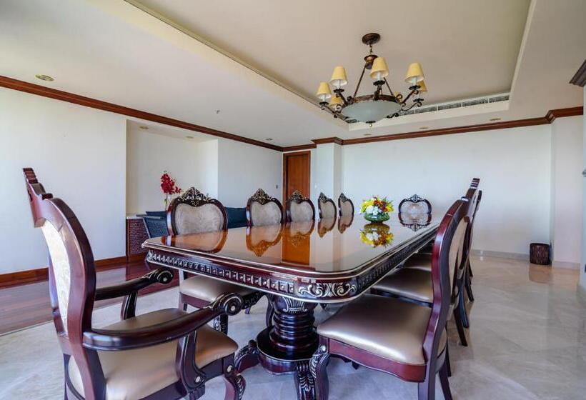 سوئیت پرزیدنت, Danat Jebel Dhanna Resort