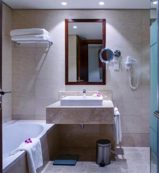 کلبه ییلاقی, Danat Jebel Dhanna Resort