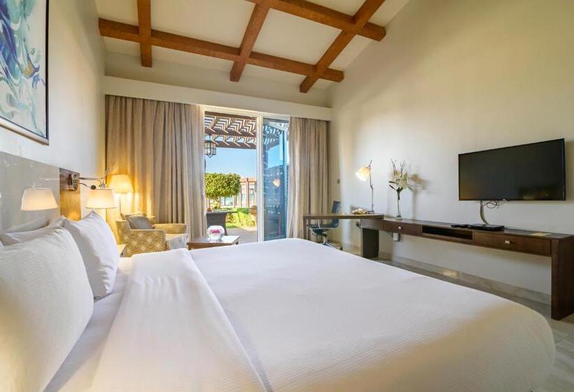 کلبه ییلاقی, Danat Jebel Dhanna Resort