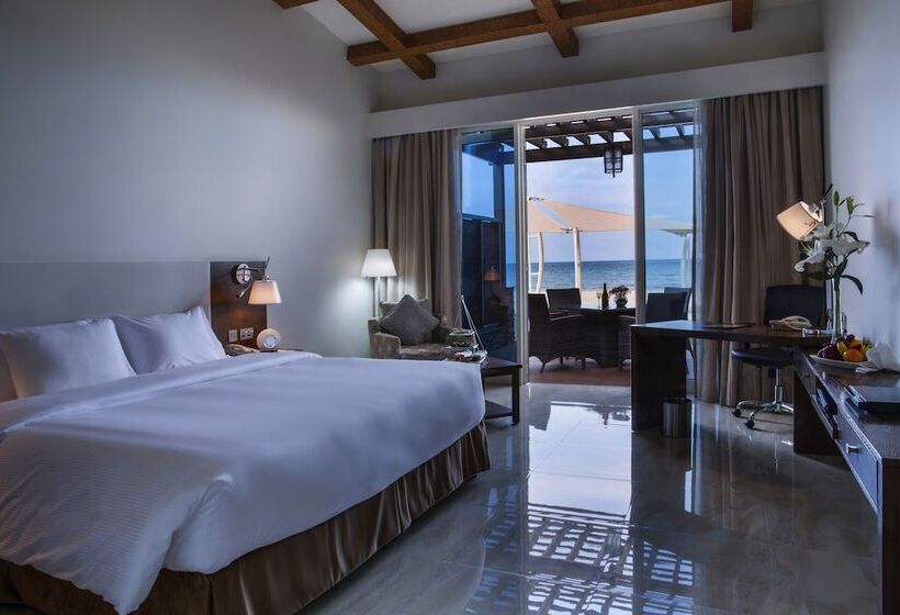 کلبه ییلاقی, Danat Jebel Dhanna Resort