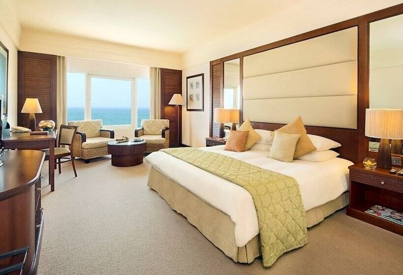 کلبه ییلاقی, Danat Jebel Dhanna Resort