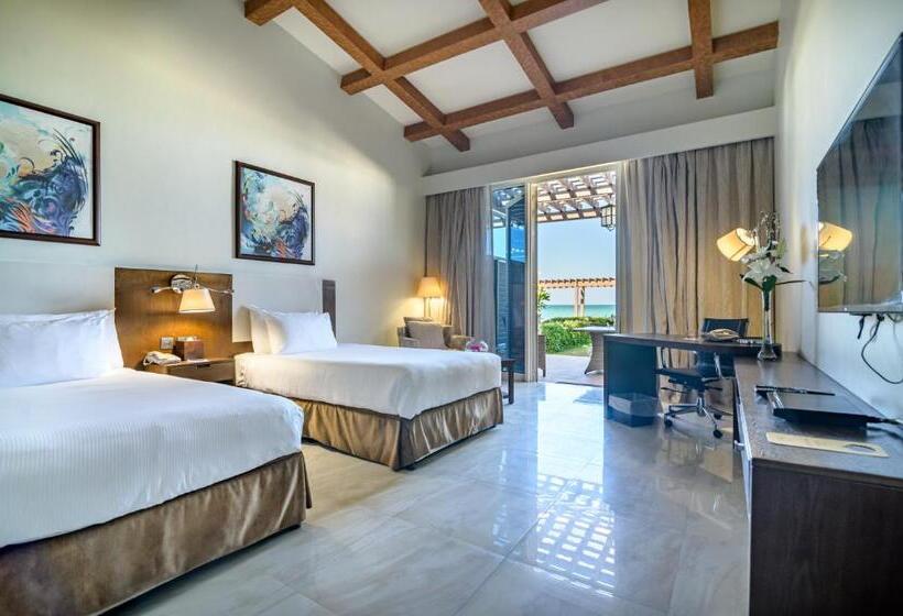 کلبه ییلاقی, Danat Jebel Dhanna Resort