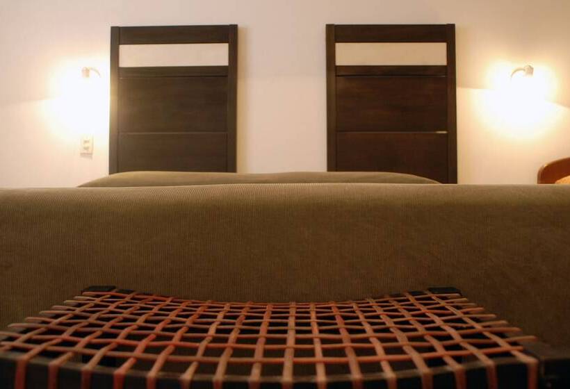 스탠다드 트리플 룸, De Las Nubes