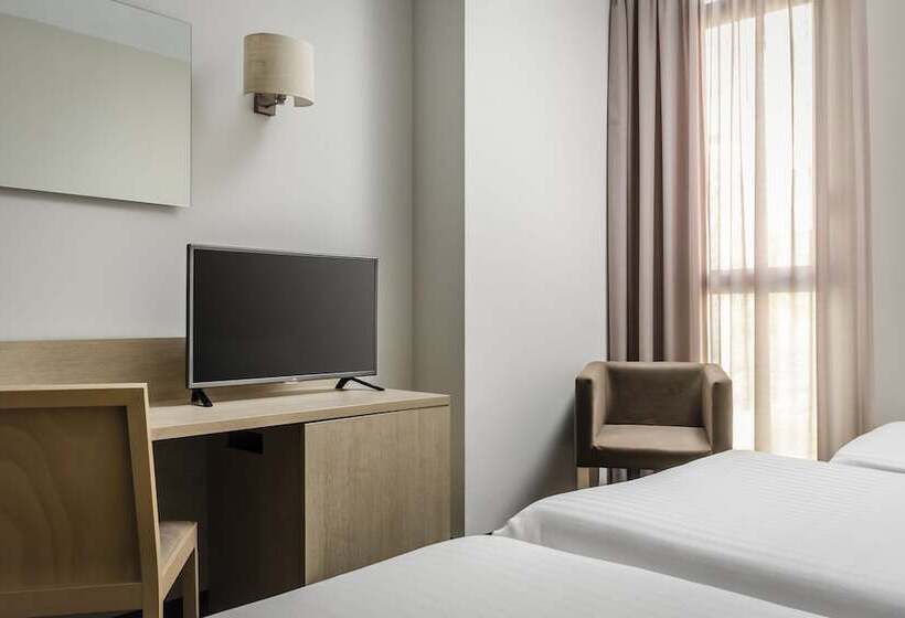 Номер Стандарт Трехместный, Exe Barcelona Gate