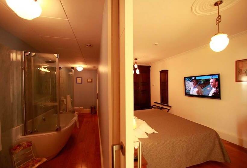 수피리어 룸, Monumento Pazo De Orban