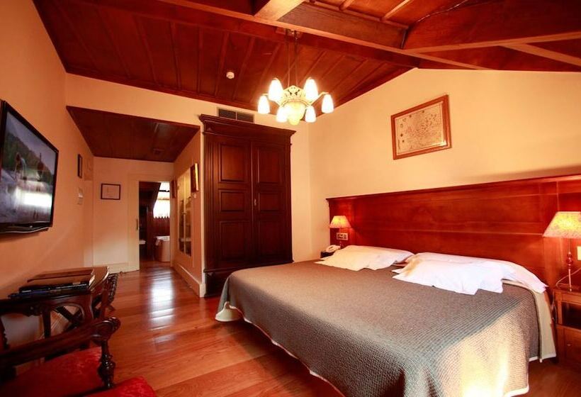 수피리어 룸, Monumento Pazo De Orban