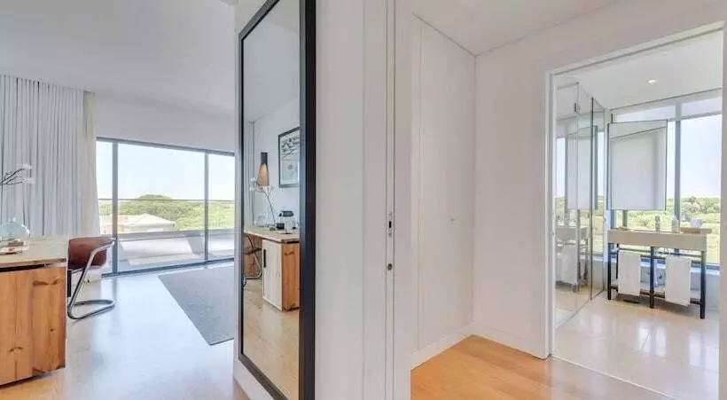 اتاق لوکس با چشم‌انداز دریا, Octant Praia Verde
