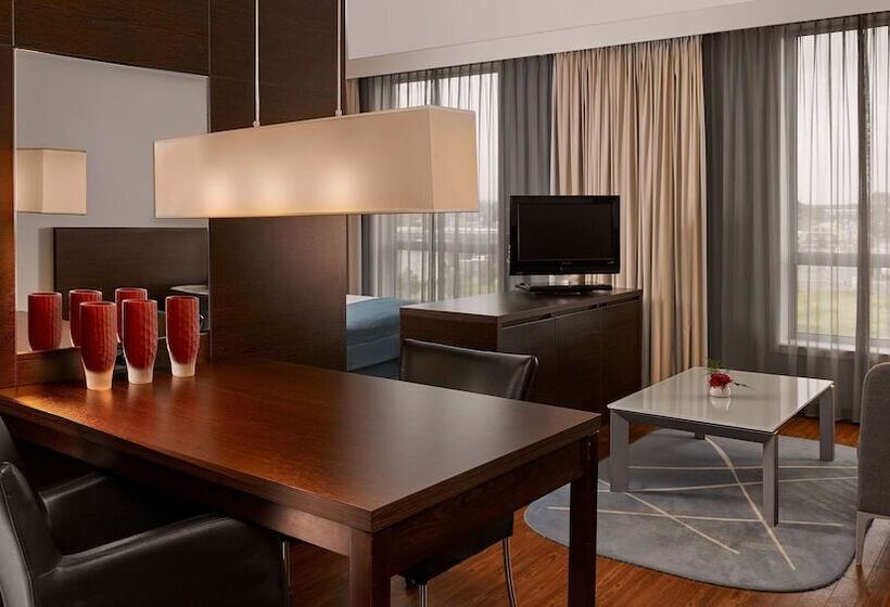 Номер Executive, Park Plaza Amsterdam Airport