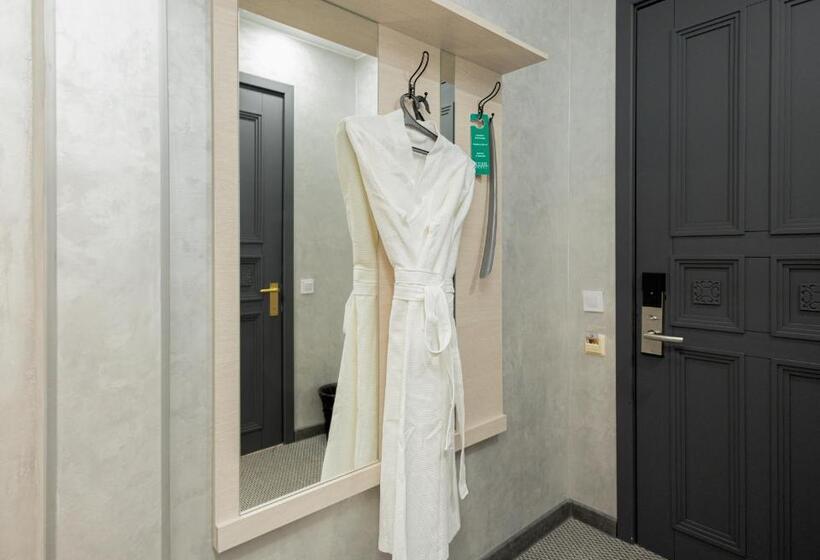 اتاق استاندارد, Rush