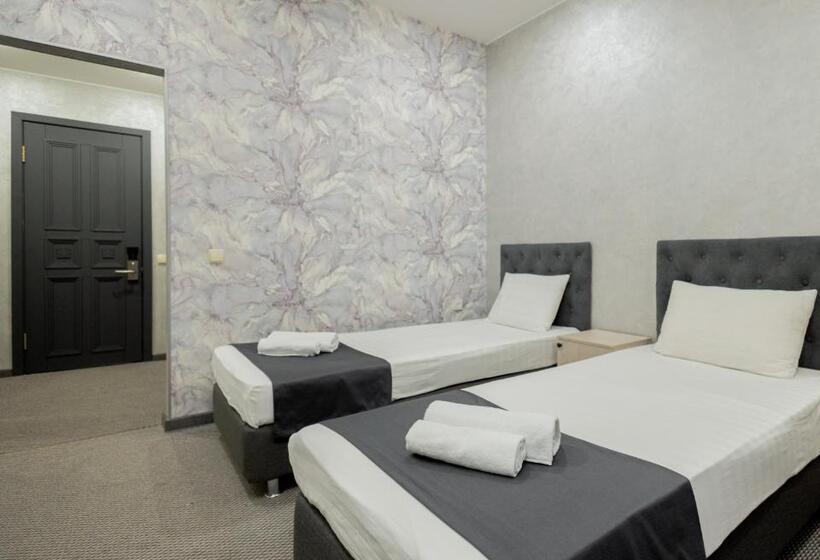 Standard Room, Rush