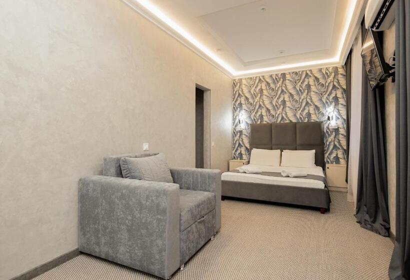 سوییت جونیور, Rush