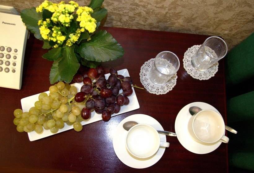 اتاق استاندارد, Rush