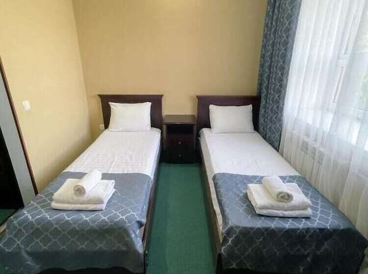 Standard Room, Rush