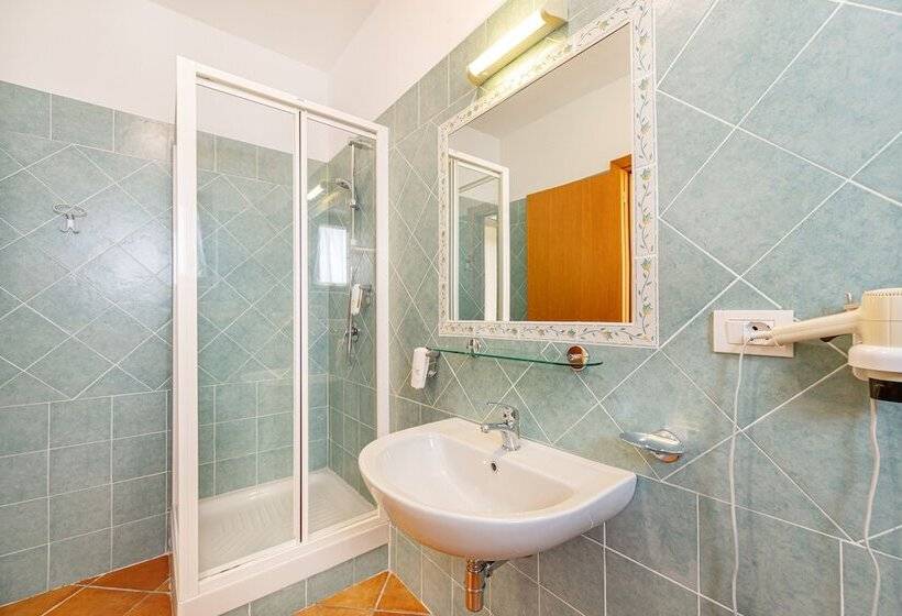 חדר סופריור, San Trano