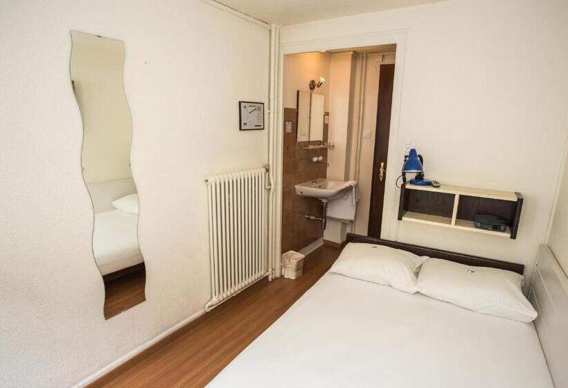 اتاق استاندارد با سرویس بهداشتی مشترک, St. Gervais