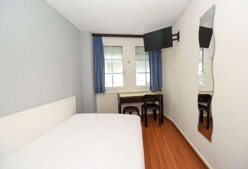 اتاق استاندارد با سرویس بهداشتی مشترک, St. Gervais