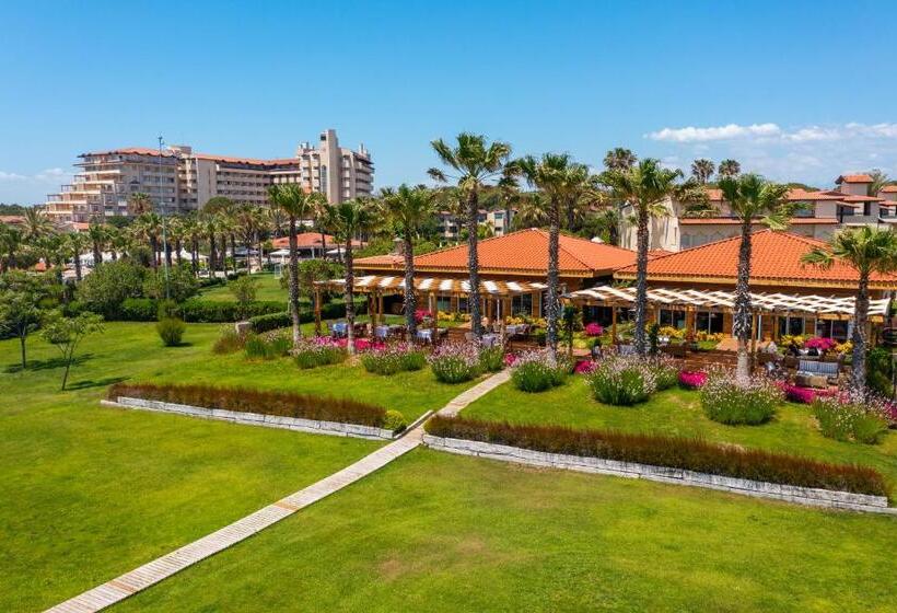 Вилла 3 Спальни, Bellis Deluxe Hotel & Heated For Winter Aqua Park