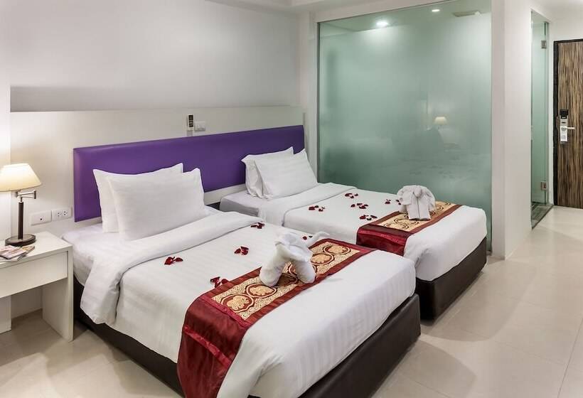 수피리어 룸, Armoni Patong Beach