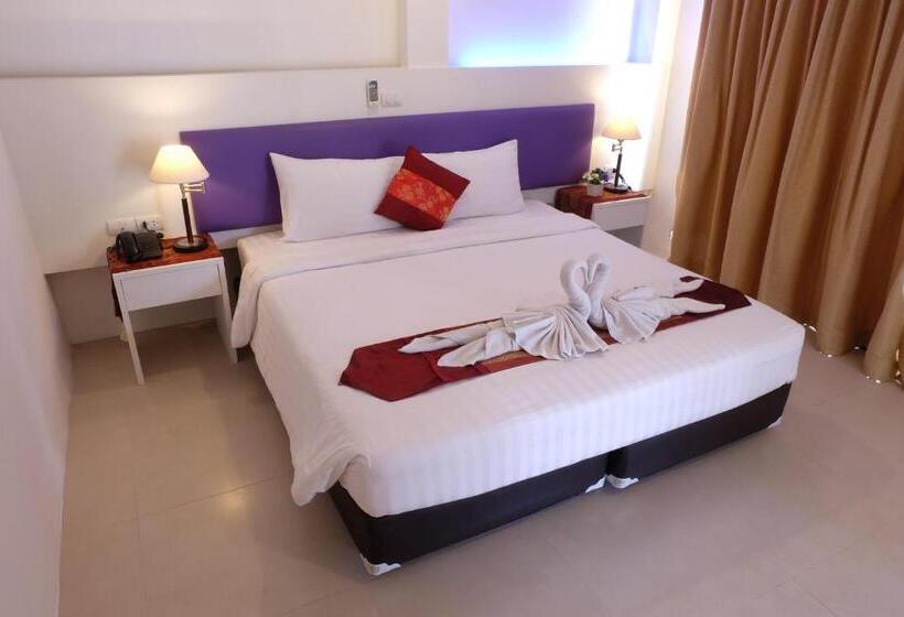 수피리어 룸, Armoni Patong Beach