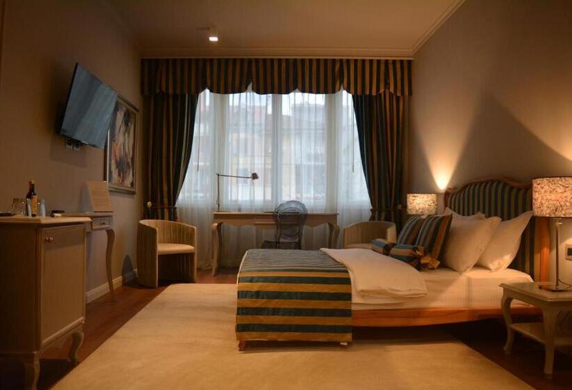 חדר דלוקס, Classic