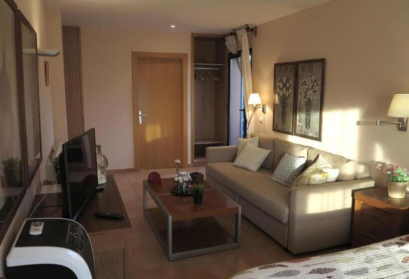 带露台的套间, Era Conte