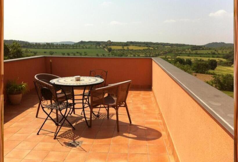 带露台的套间, Era Conte