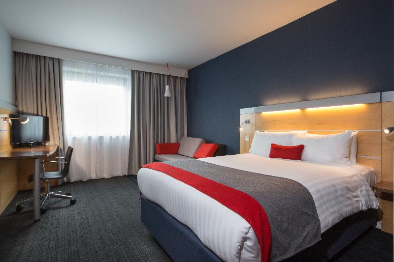 Номер Стандарт, Holiday Inn Express Hamilton, An Ihg