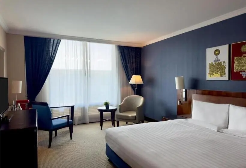 Club Room King Bed, Hyatt Regency Bangkok Suvarnabhumi Airport
