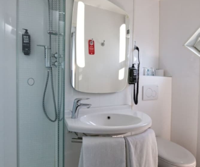 חדר סטנדרט, Ibis Köln Centrum