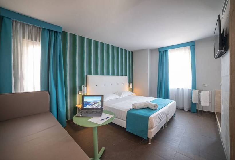 جناح جونيور, Il Piccolo Giardino Gh Superior