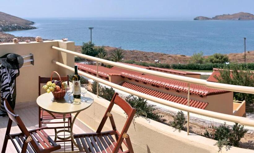 اتاق خانوادگی با چشمانداز دریا, Lemnos Village Resort