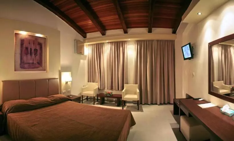 اتاق خانوادگی با چشم‌انداز دریا, Lemnos Village Resort