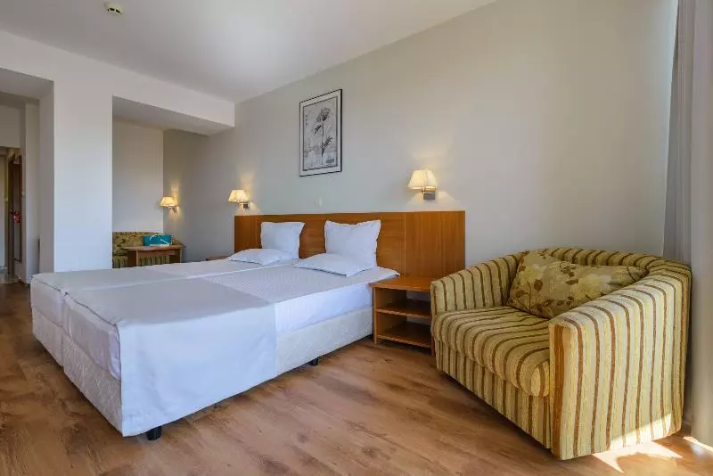 سوییت جونیور, Madara Park Hotel All Inclusive
