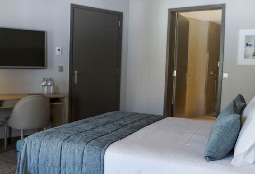 발코니가 있는 스위트, Montebelo Girassol Maputo