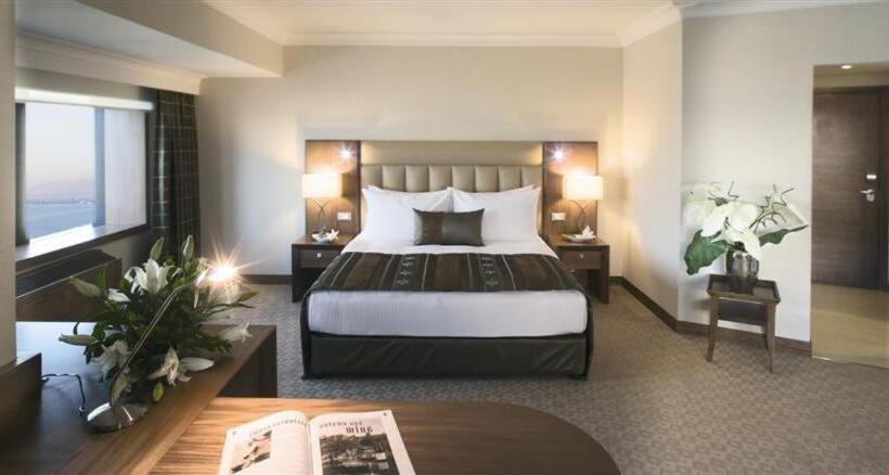 주니어 스위트 킹사이즈 침대, Mövenpick Hotel Izmir