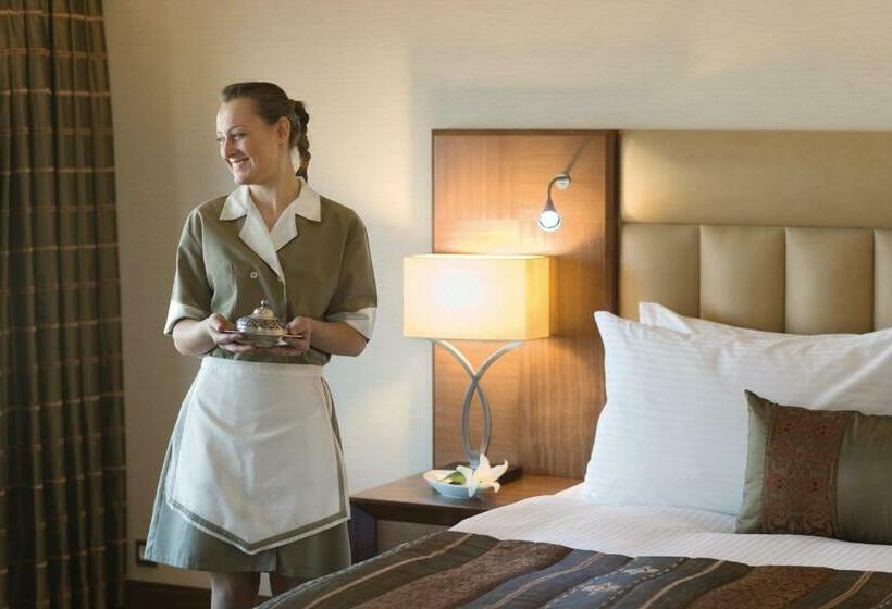 이그제큐티브 룸 킹사이즈 침대, Mövenpick Hotel Izmir