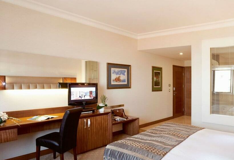 수피리어 룸, Mövenpick Hotel Izmir