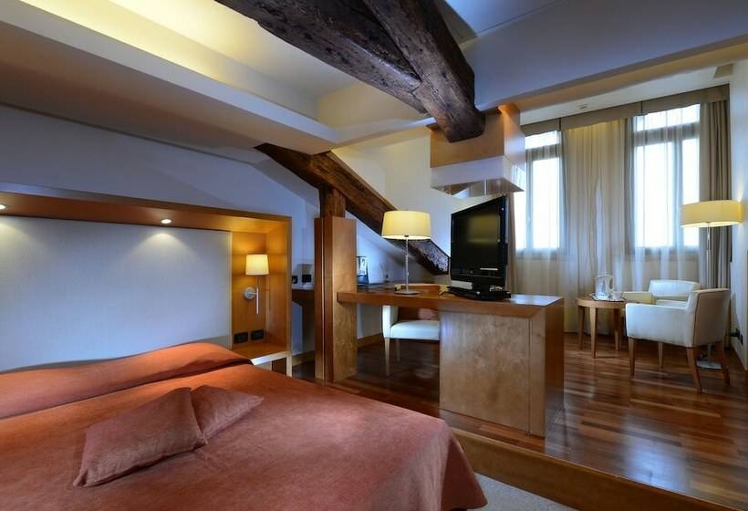 اتاق لوکس, Ruzzini Palace