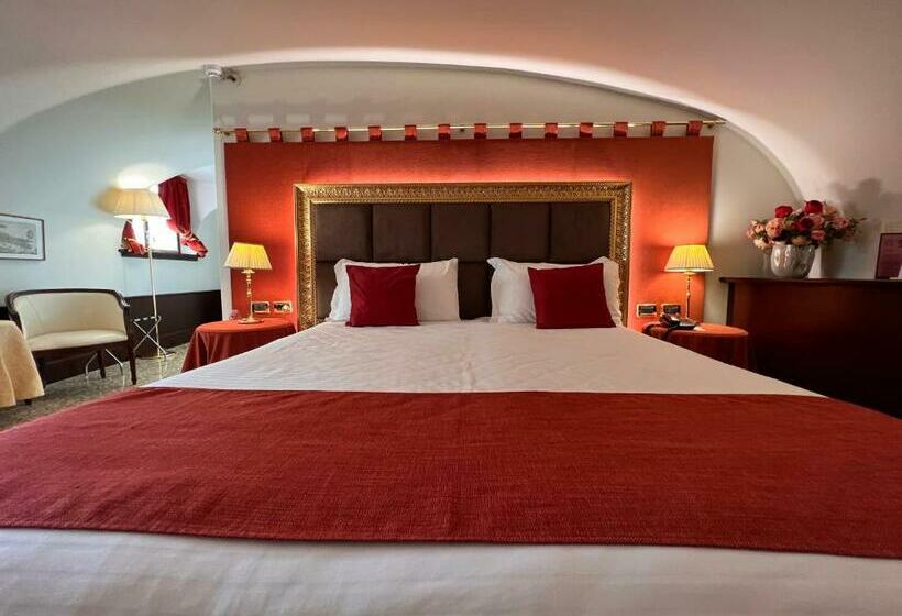 اتاق استاندارد در طبقه همکف, Ruzzini Palace