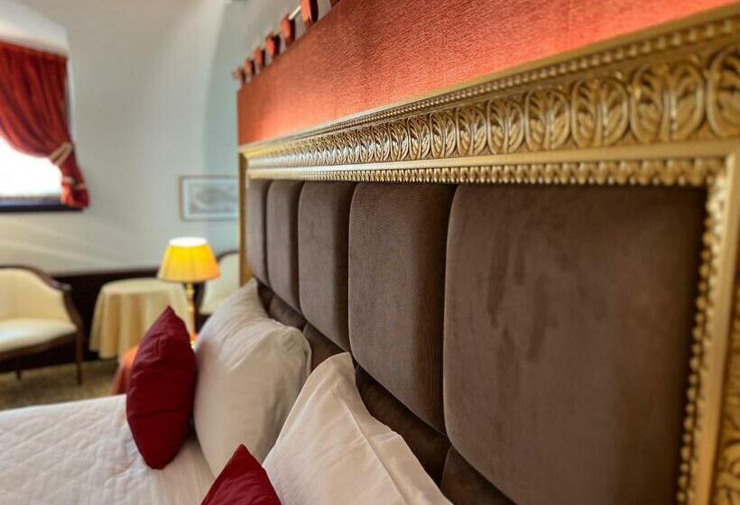 اتاق استاندارد در طبقه همکف, Ruzzini Palace