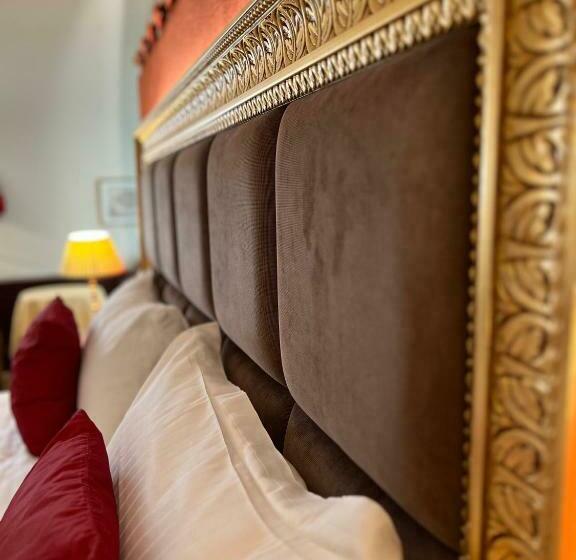 اتاق استاندارد در طبقه همکف, Ruzzini Palace