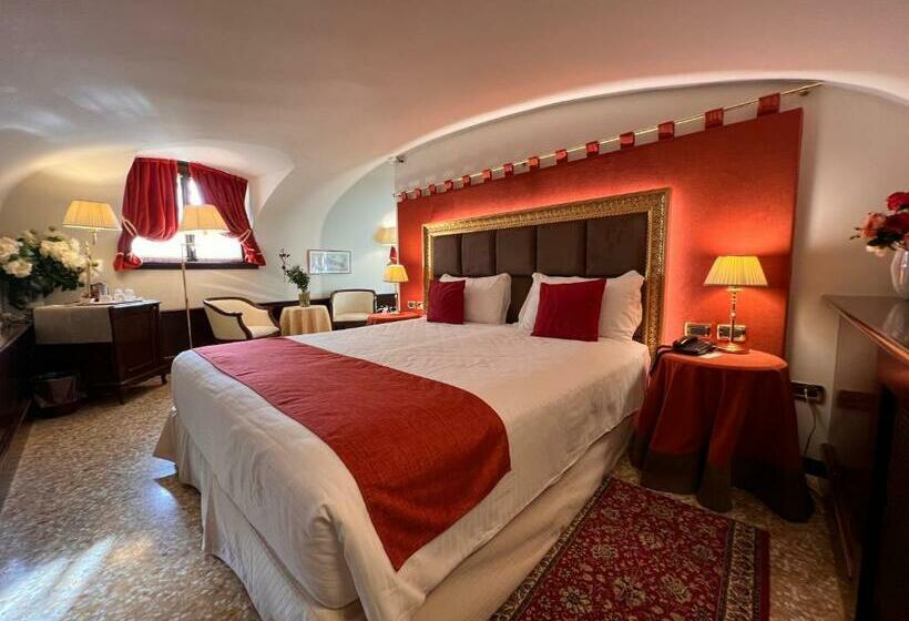 اتاق استاندارد در طبقه همکف, Ruzzini Palace